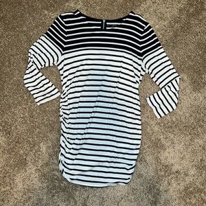 GENTLY USED JESSICA SIMPSON MATERNITY TUNIC